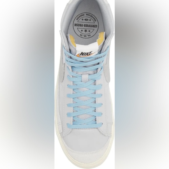 Blazer Mid '77 Premium Sneaker
NIKE DO9787-001 Mens 7/Women’s 8.5 - Picture 2 of 8